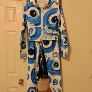 2pc Sport set. 95% poly, 5% spandex. Color:Blue,black, white.  Size L